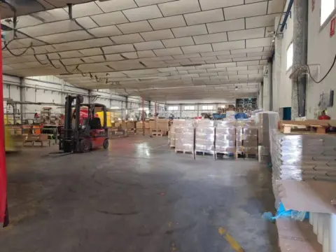 Nave industrial en Avenida de las Américas