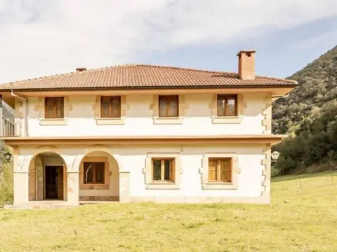 Chalet en calle Camino de Trespalacios S-N