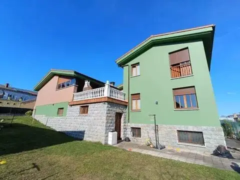 Chalet en calle Santiago Laiz, 32