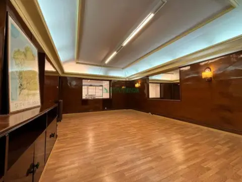 Oficina en Praza da Independencia