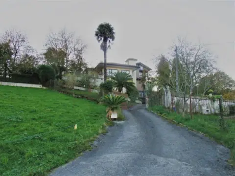 Chalet en calle Garmendi Bidea