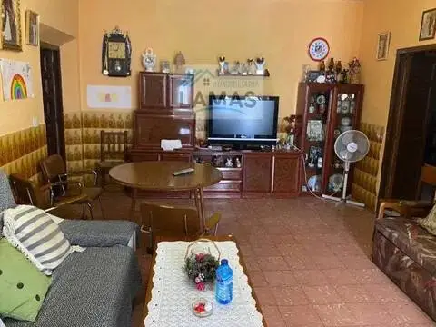 Casa adosada en Navalmoral de la Mata