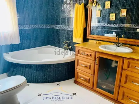 Chalet en Velilla
