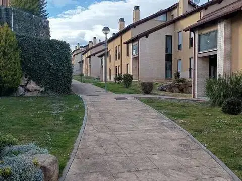 Piso en calle de los Pinos