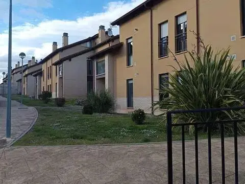 Piso en calle de los Pinos