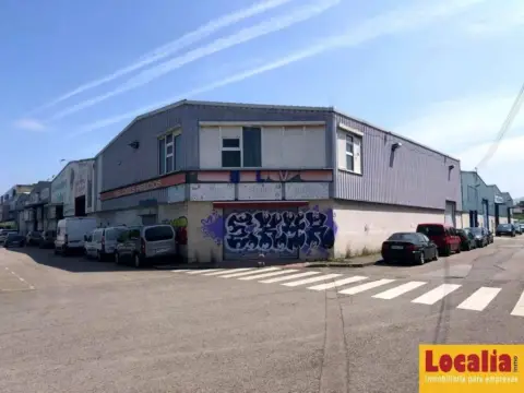 Nave industrial en Cartes