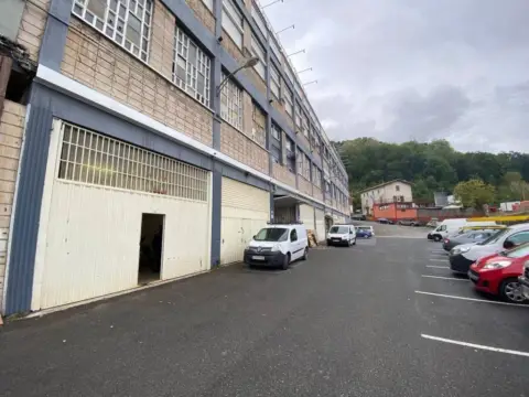 Nave industrial en Camino de Oialume