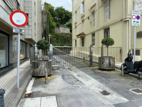 Garaje en Mirakontxa Pasealekua