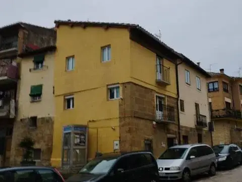 Casa rústica en calle de Larrazuria