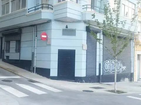Local comercial en calle del Arce