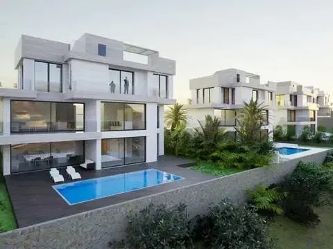 Chalet en calle Cq5Q+Rh Estepona, Espana No Number