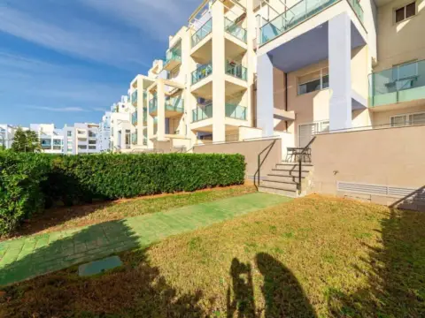 Piso en Urbanización de Roquetas-Las Marinas