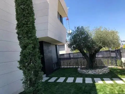 Chalet en Los Satélites-Roza Martín