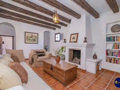 Casa rústica en Ítrabo