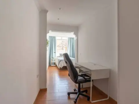 Piso en La Trinidad-Mármoles-Perchel Norte