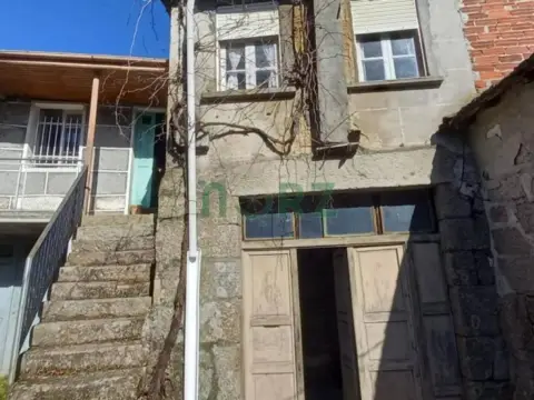 Casa en Leiro (Capital)