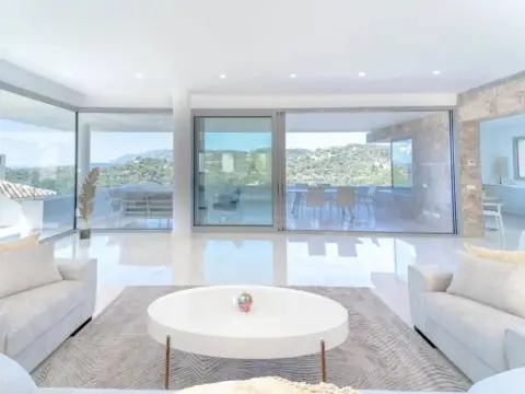 Chalet en calle Gx7M+Cv Benahavis, Espana S-N