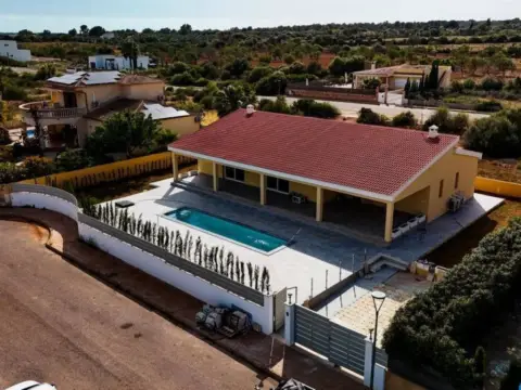 Chalet en Campos