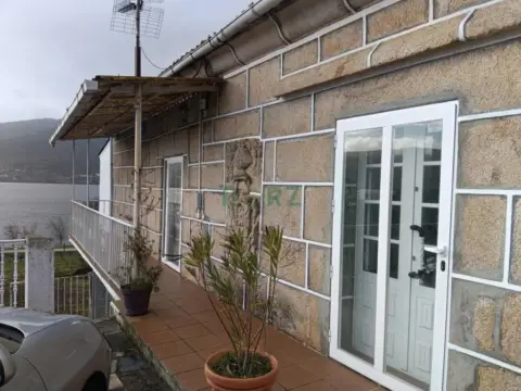 Casa en A Groba (Ribadavia)