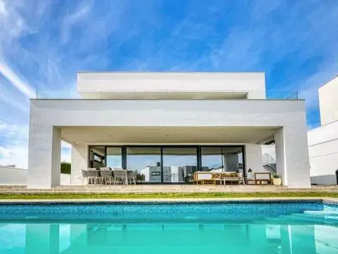 Chalet en Urbanización El Hacho-La Duquesa Golf