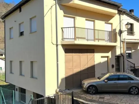 Casa en Vega de Valcarce