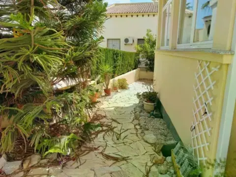 Chalet en calle Pía