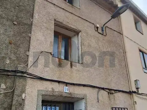 Casa adosada en Villarroya del Campo