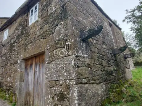 Casa rústica en A Corna