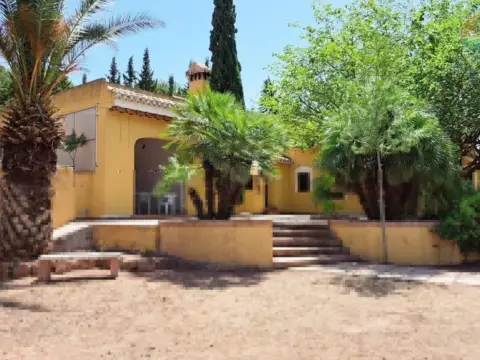 Casa rústica en Azaraque