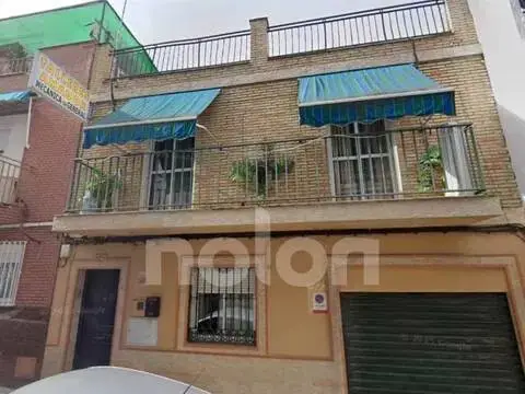 Casa adosada en Barrio Alto