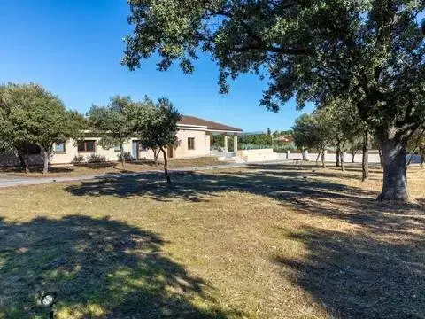 Chalet en La Raya del Palancar-Guadamonte