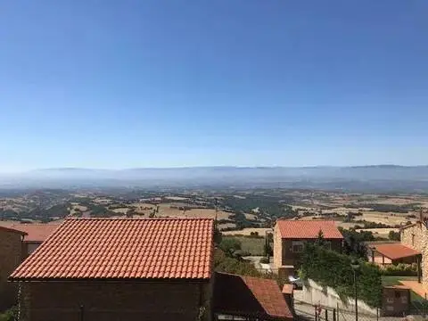 Chalet en Lapoblación