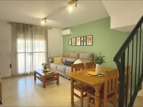 Casa adosada en Mogarizas-Las Rapazes