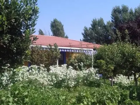 Chalet en Puebla de Argeme