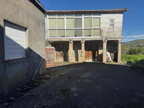 Casa en A Reguenga (Taboadela)