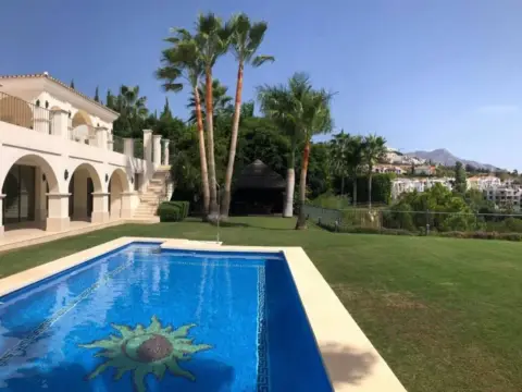 Chalet en calle Gx7M+Cv Benahavis, Espana No Number