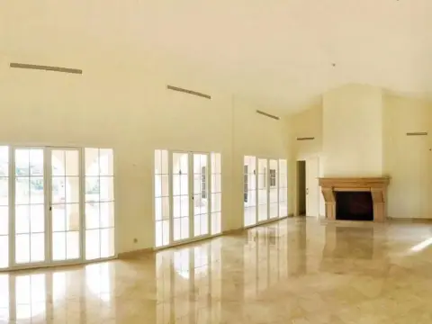 Chalet en calle Gx7M+Cv Benahavis, Espana No Number