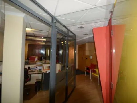 Oficina en Núcleo Urbano