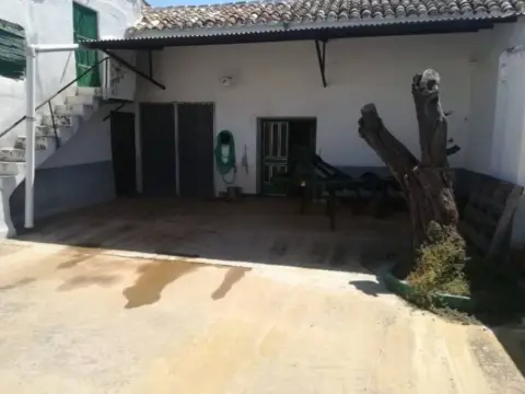 Casa rústica en Casas de Benítez