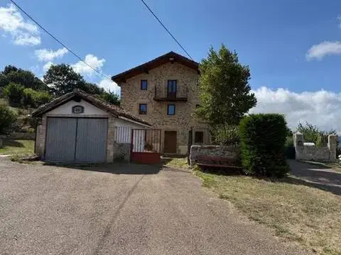 Casa rústica en Barrio de Bimón