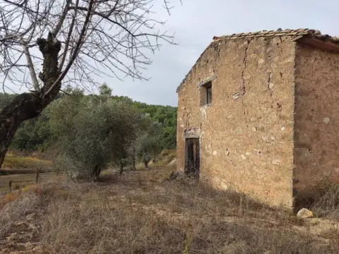 Finca rústica en Caseres