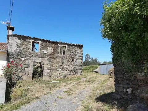 Casa adosada en calle Cesuras S-N