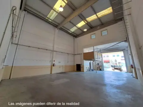 Nave industrial en Llinars del Vallès