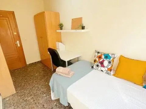 Habitación en Avenida de la Flota