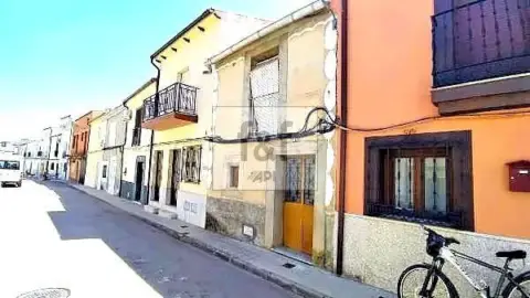 Casa rústica en calle Parral