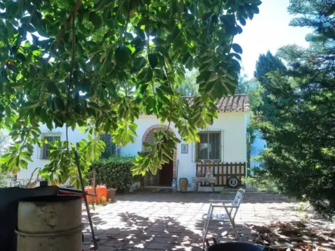 Chalet en Diseminado Reinoso