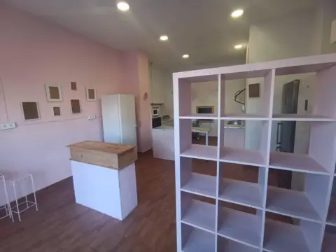 Local comercial en Carlos Haya