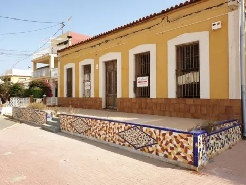 Terreno en Los Nietos
