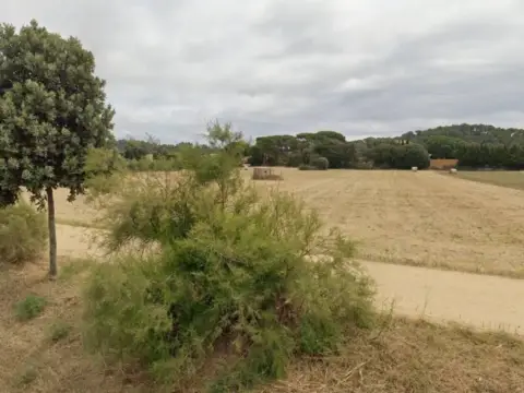 Terreno en Mont-Ras
