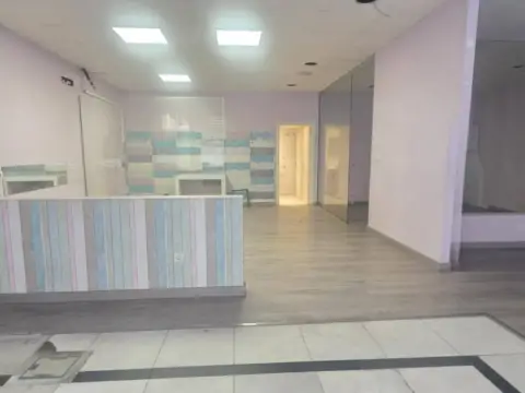 Local comercial en Puerto Chico